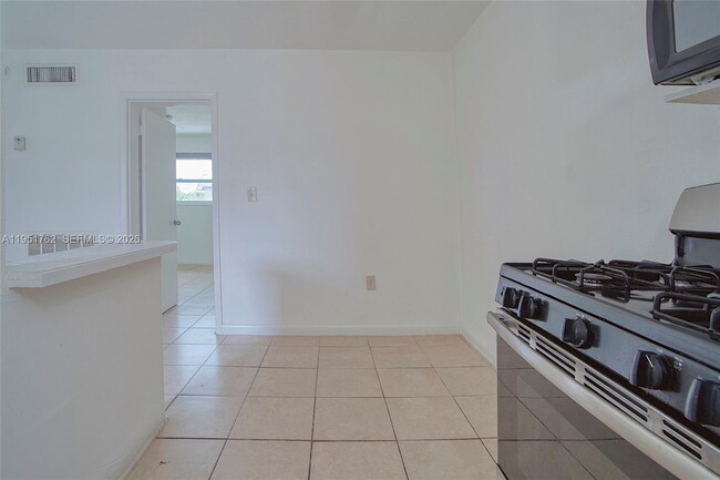 Building Photo - 4300 SW 67th Ave