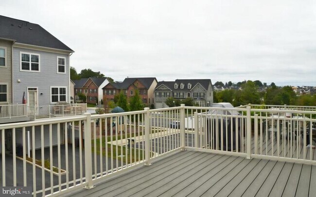 Building Photo - 11875 Snowden Farm Pkwy