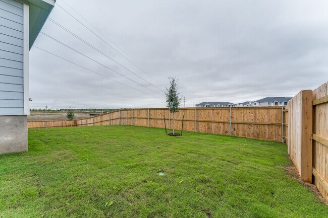 Building Photo - Welcome to this beautiful newer home locat...