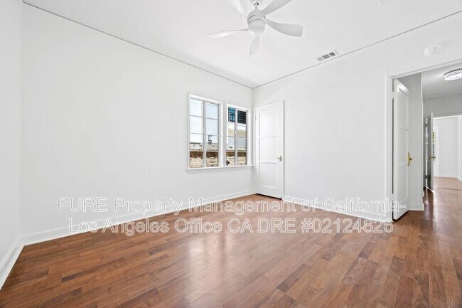 Building Photo - 1534 S Hayworth Ave
