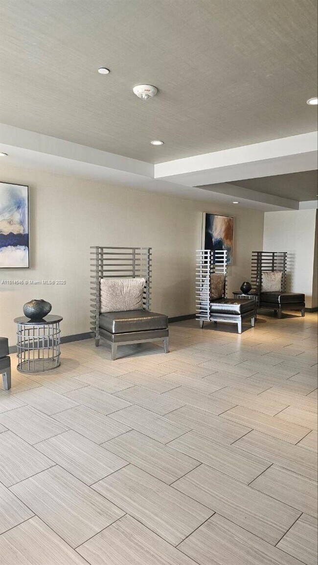 Building Photo - 5300 Paseo Blvd