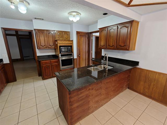Building Photo - 4108 Mesa Dr