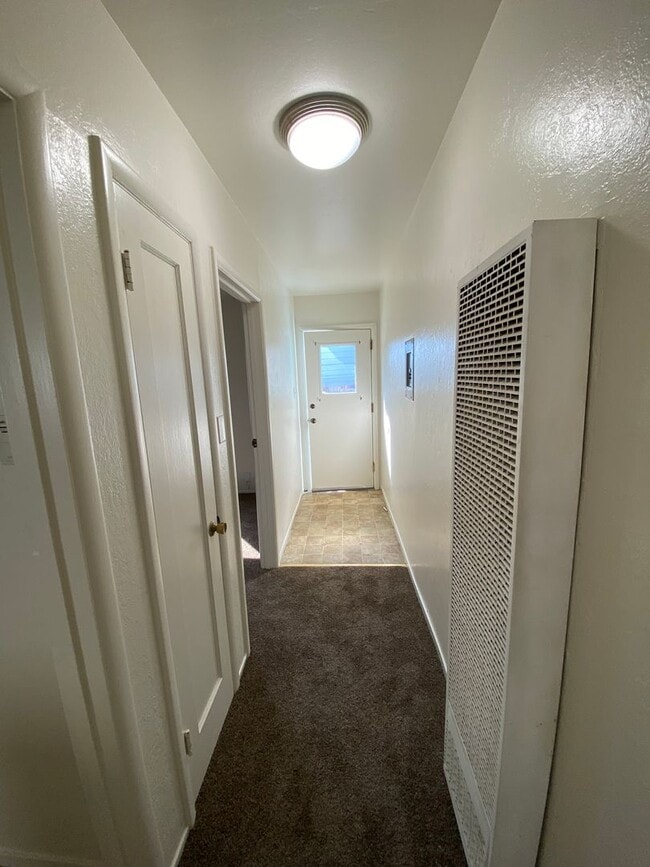 Building Photo - G1 | 940-942 Easton Avenue