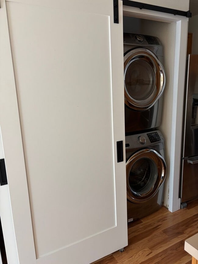 Building Photo - Cozy Two Bedroom Home Tucked Away in Newberg