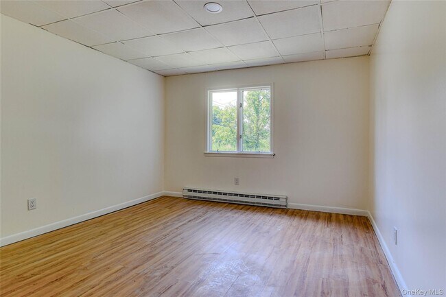 Building Photo - 1614 US-9W