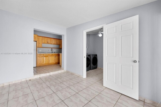 Building Photo - 2028 SW 103rd Ct