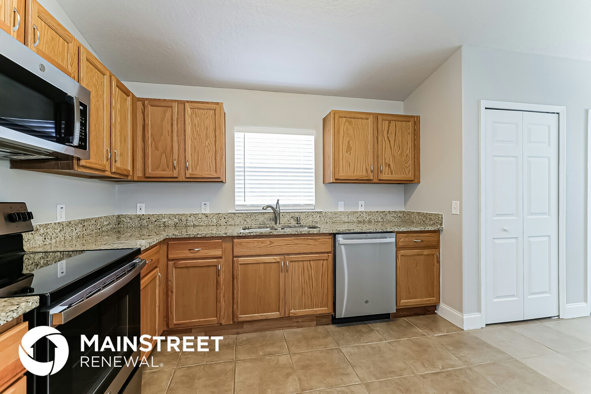 Building Photo - 319 Erie Ct