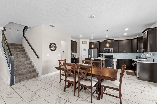 Building Photo - 14807 Winter Stay Dr