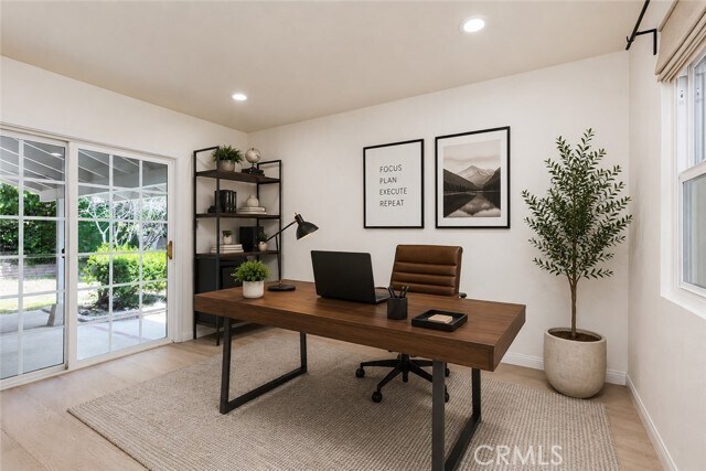 Building Photo - 3511 Paraiso Way