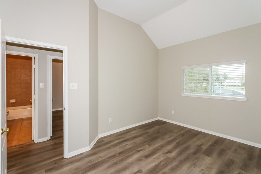 Building Photo - 3607 Burning Palms Ct