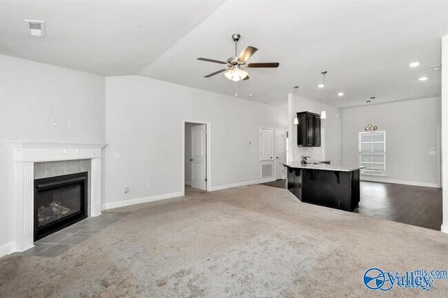 Building Photo - 283 Harold Murphy Dr