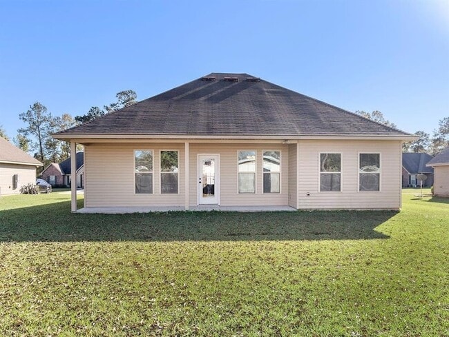 Building Photo - 42189 Broad Walk Ave