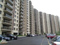Building Photo - LIKE LIVING IN A LUXURY RESORT ALL YEAR ROUND