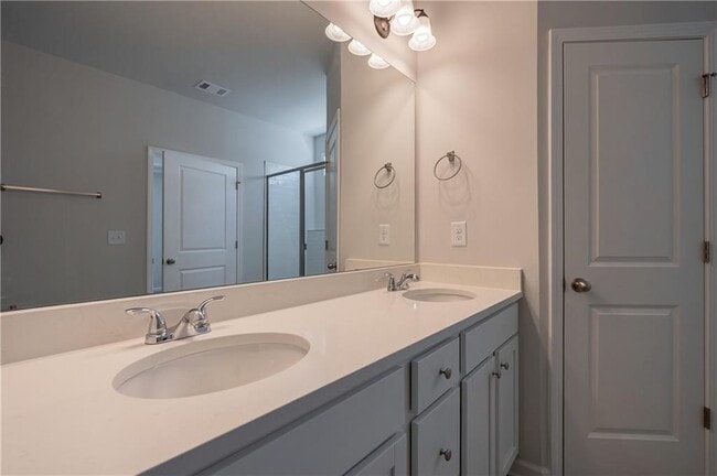 Building Photo - 853 Crossroads Ct