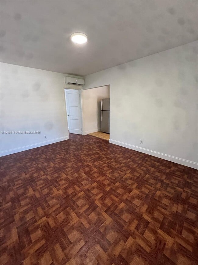 Building Photo - 505 NE 82nd St