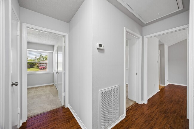 Building Photo - 1605 Cypress Hollow St