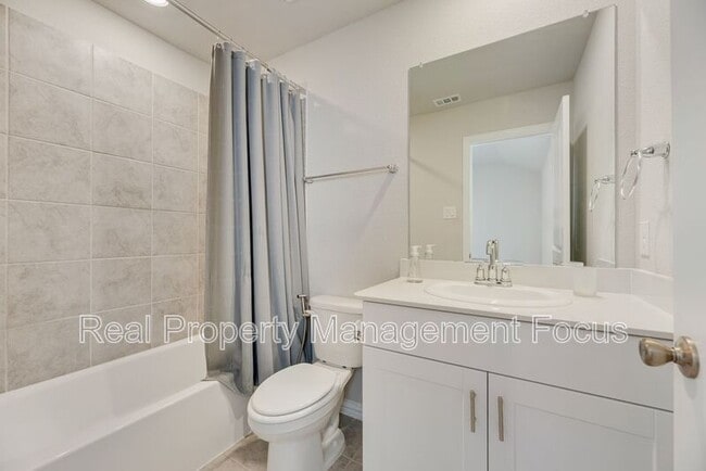 Building Photo - 203 Rocky Rd