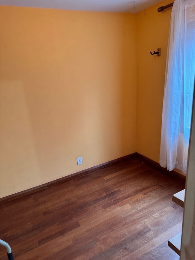 Building Photo - Eclectic Portland Home with Modern Touches and Abundant Natural Light