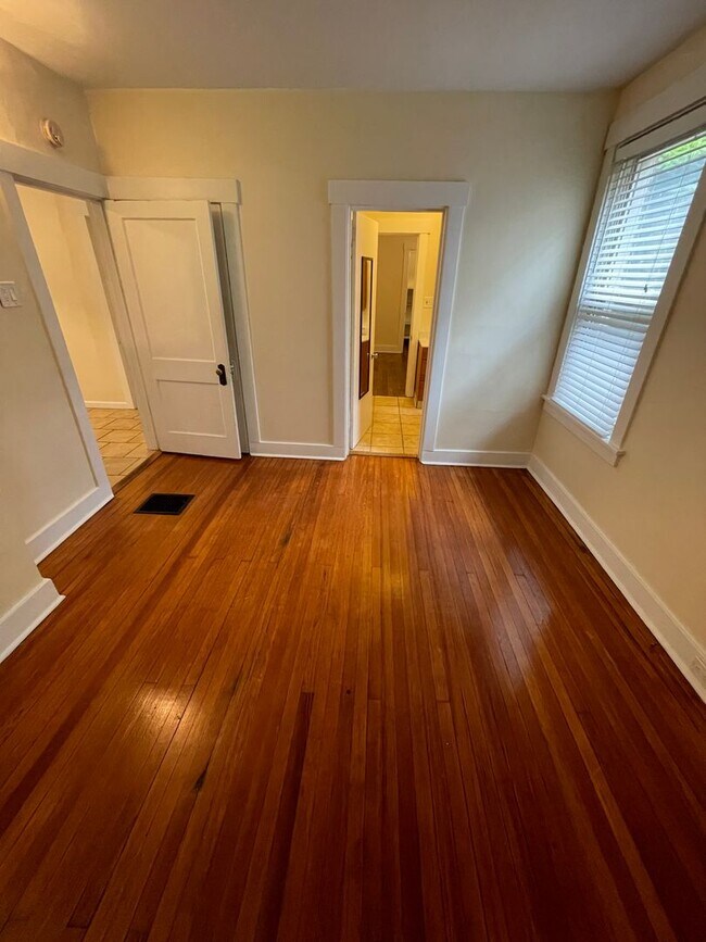 Building Photo - 234-236 Ridge Ave - (26147)