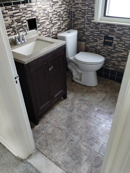 Building Photo - 2967 Doris St