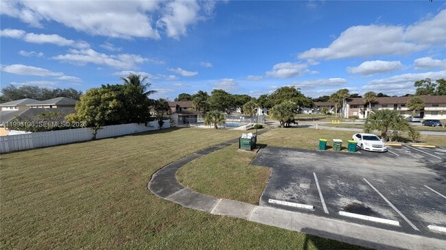 Building Photo - 6001 Shaker Wood Cir