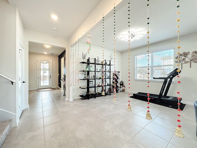 Building Photo - 1021 Savannah Palms Blvd