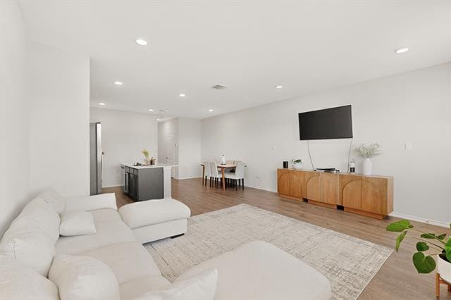 Building Photo - 6113 Holly Spg Rd