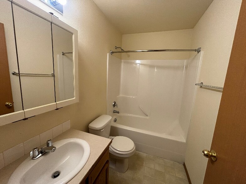 Building Photo - 6405 Chapel Hill Blvd