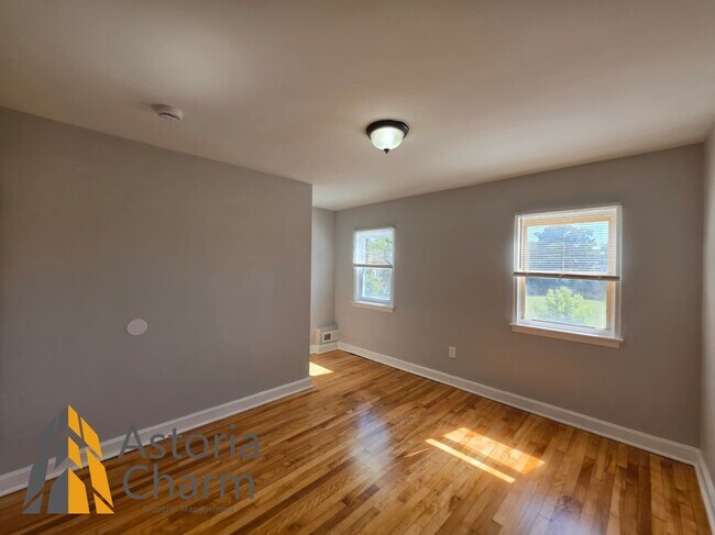 Building Photo - 716 Glenwood Ave