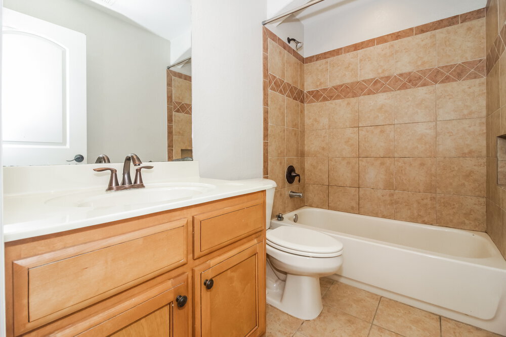 Building Photo - 450 Green Willow Cove