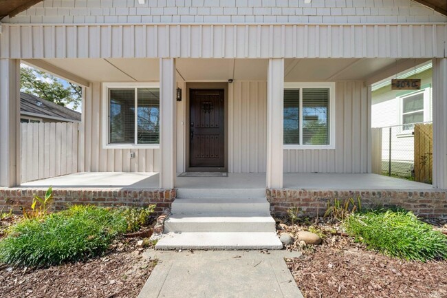 Building Photo - For Rent Completely remodeled home in midt...