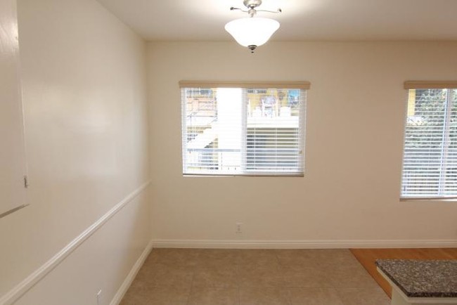 Building Photo - 1 bedroom in Los Angeles CA 90027