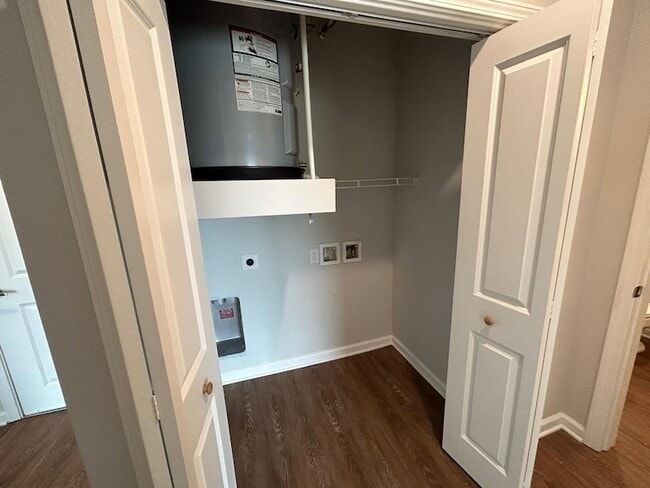 Building Photo - 2136 W 34th St