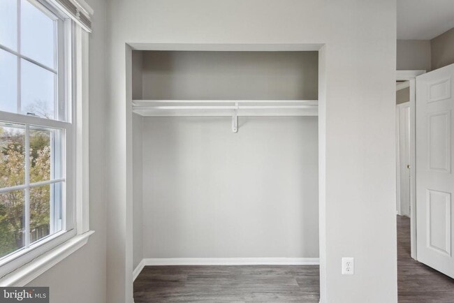 Building Photo - 9490 Mooregate Ct