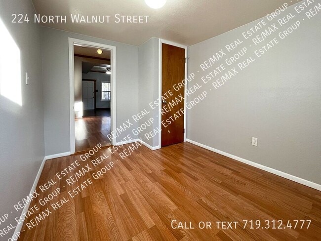 Building Photo - 224 N Walnut St