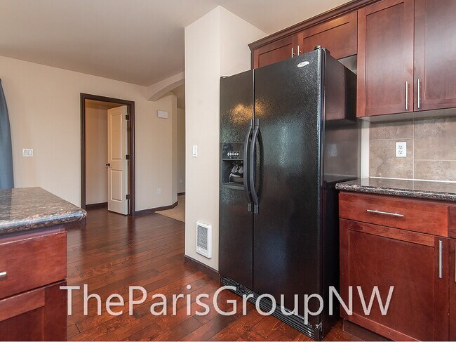 Building Photo - **PROPERTY LEASED** Spectacular Serene Lake 2012 TH – Great Location!