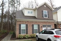 Building Photo - Open Floor plan in Greenbrier!