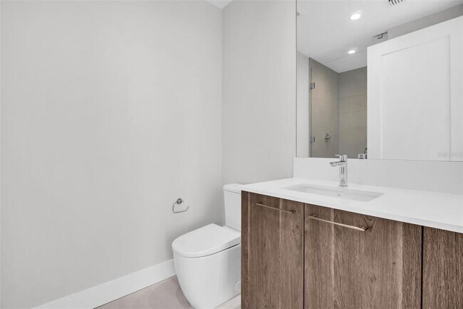 Building Photo - 275 1st Ave S