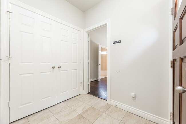Building Photo - 2616 Starboard Point Dr