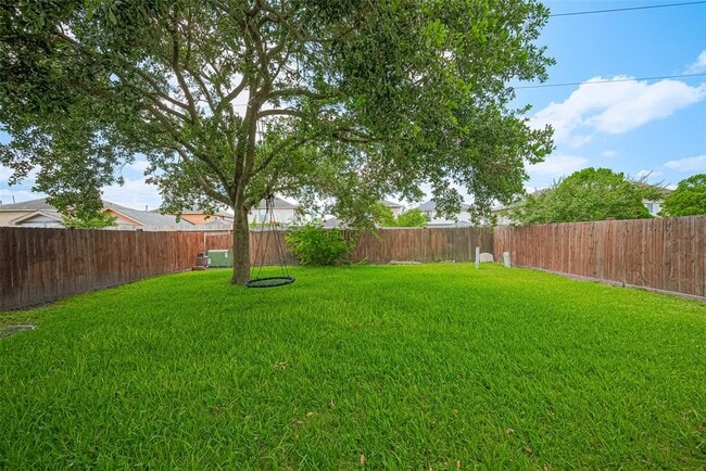 Building Photo - 5731 Coastal Way