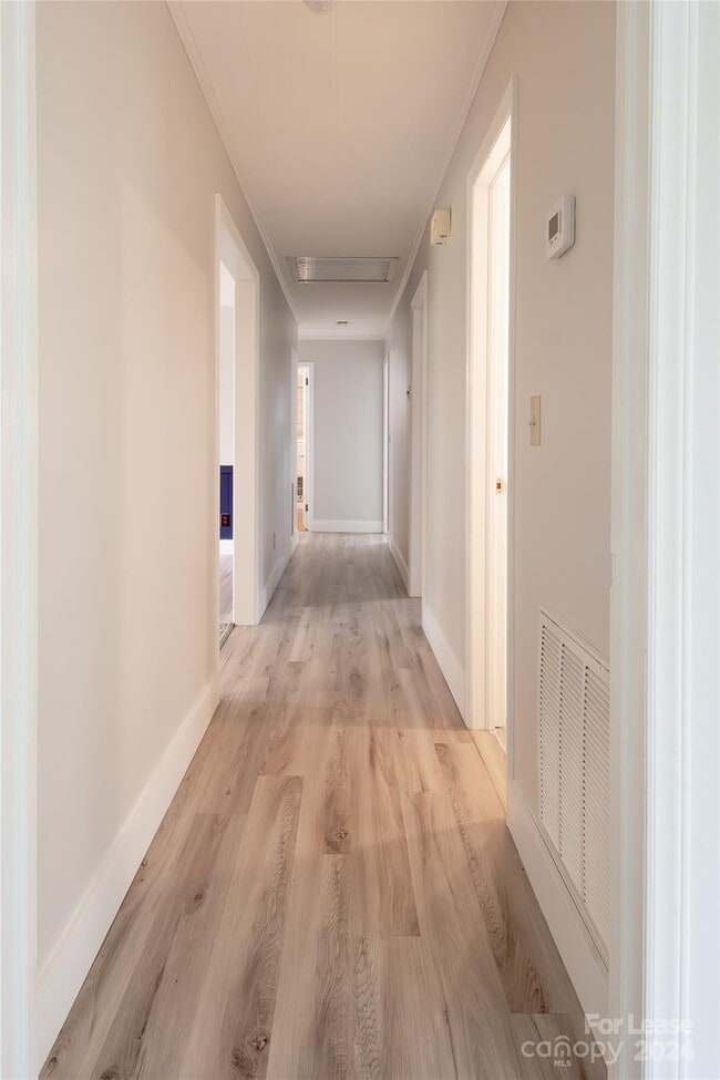 Building Photo - 111 Clement Dr