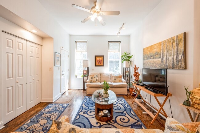 Building Photo - 616 S Oakley Blvd