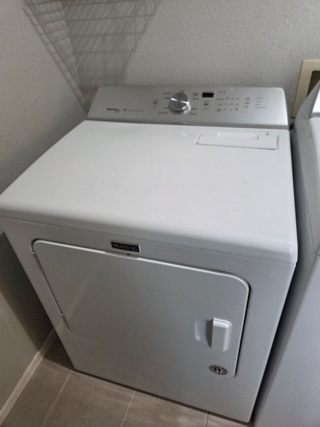 Building Photo - 1073 W Northstar Dr