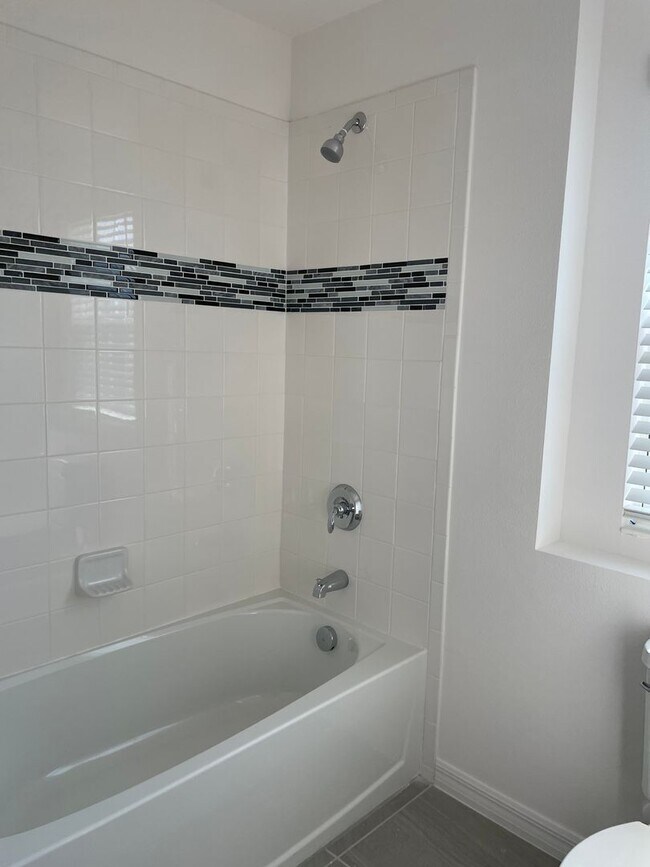 Building Photo - 1120 Myrtle Hammock Ln