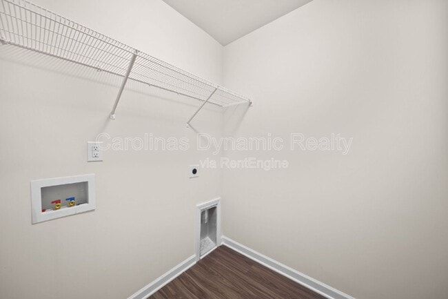 Building Photo - 711 Lackey St