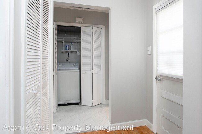 Building Photo - 2 br, 1 bath House - 1305 Sedgefield St.