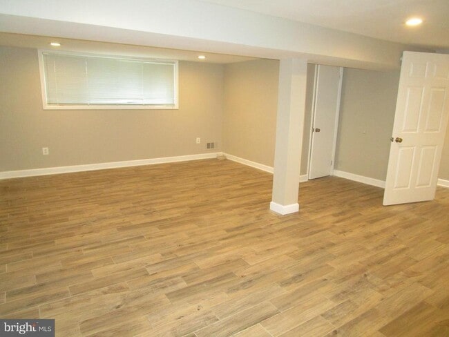 Building Photo - 1908 Fenwood Ave