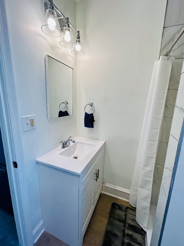 Building Photo - 1510 W 14th St