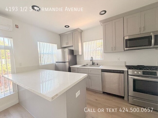 Building Photo - 4193 1/2 S Normandie Avenue-