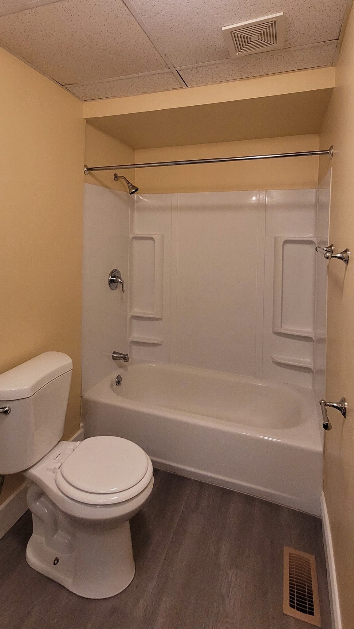 Bathroom - 527 W Water St